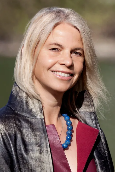 Dr. Karen Wendt