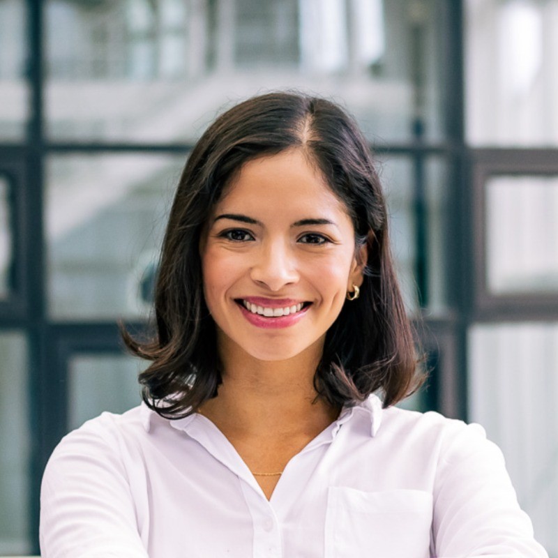 Portrait of Lucia Lara Vargas of TUM Venture Labs, the MC.